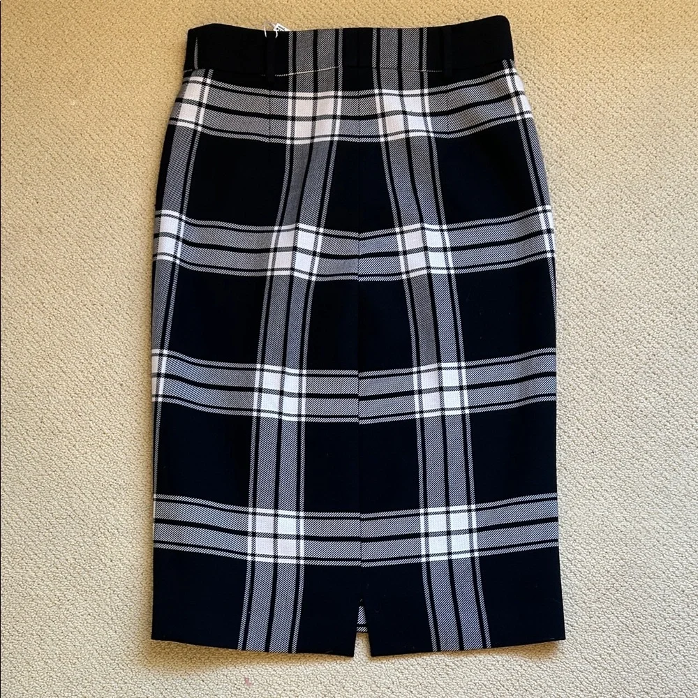 Akris Punto Black, White & gray Plaid Pencil Skirt size 6 - Picture 2 of 3